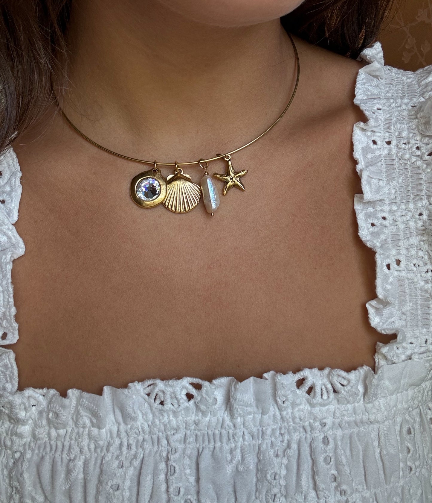 Bezel Seashell Choker