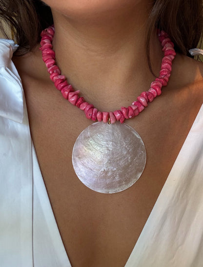 Isla Pendant Necklace